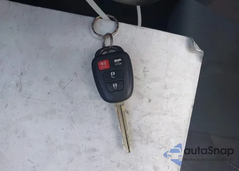 2018 Toyota Corolla Le z USA, uszkodzony, nr VIN 2T1BURHE3JC976542